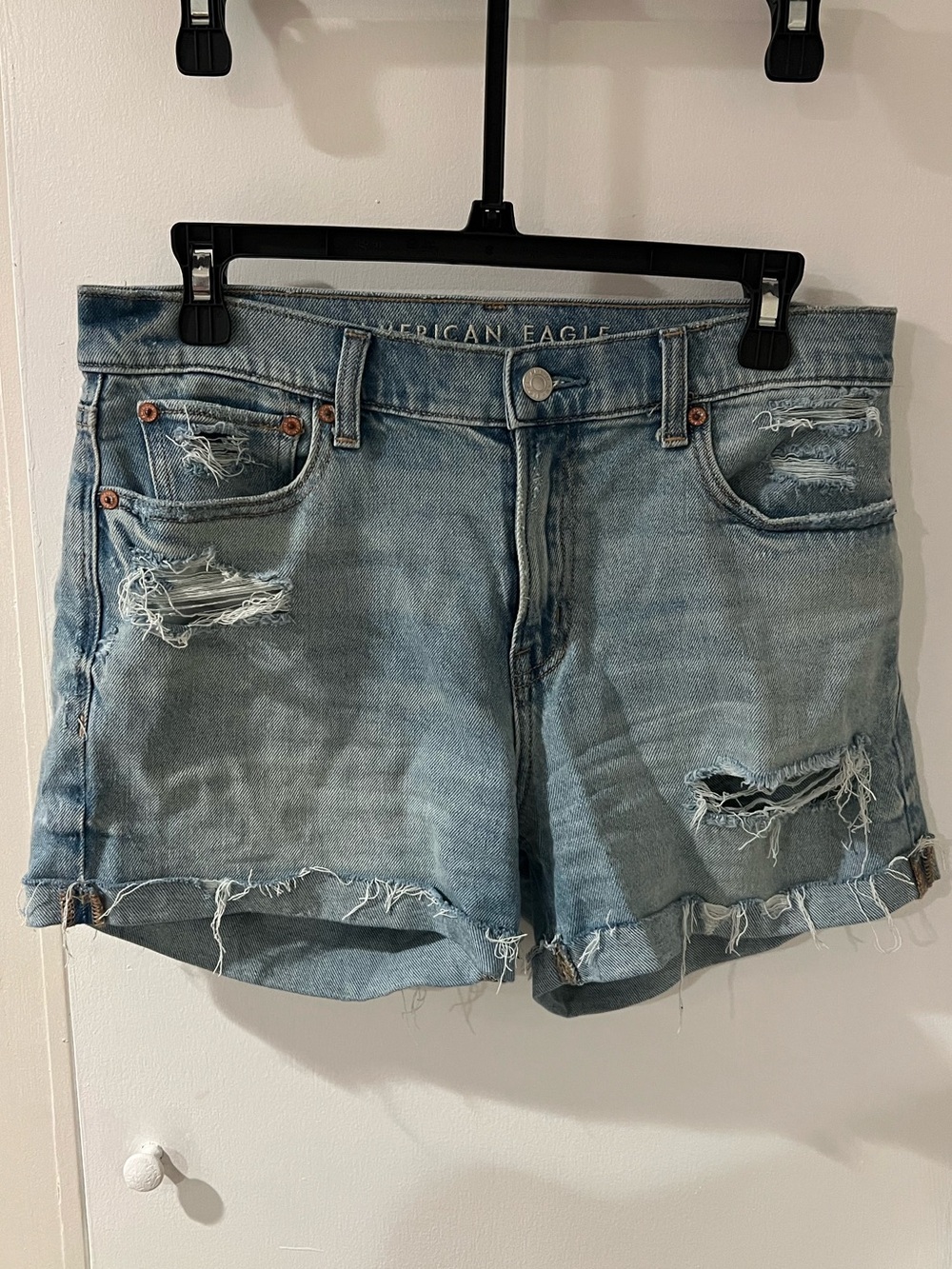 American Eagle Outfitter Light Blue Distressed Denim Shorts - Stretch